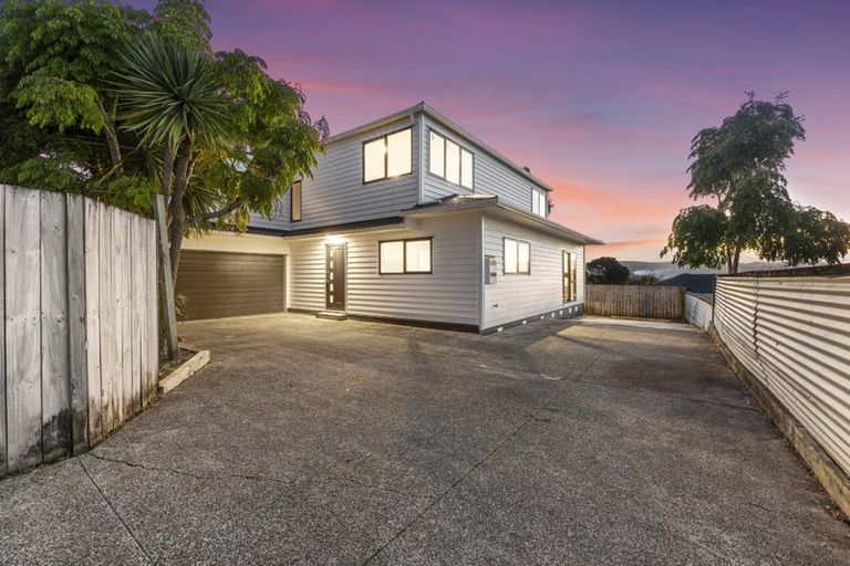 Photo of property in 4190a Great North Road, Glendene, Auckland, 0602