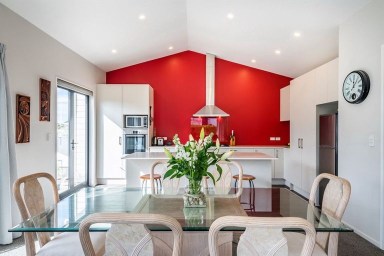 Photo of property in 16 Westerley Place, Long Bay, Auckland, 0630