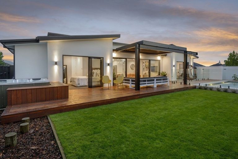 Photo of property in 2 Canter Lane, Aidanfield, Christchurch, 8025