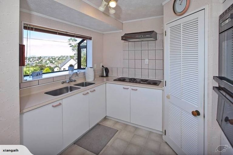 Photo of property in 131 Sunset Road, Totara Vale, Auckland, 0632