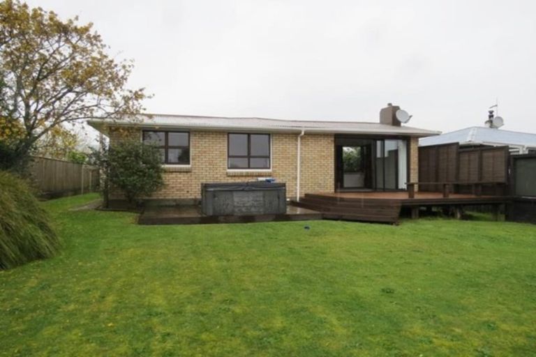 Photo of property in 10 Blenheim Place, Vogeltown, New Plymouth, 4310