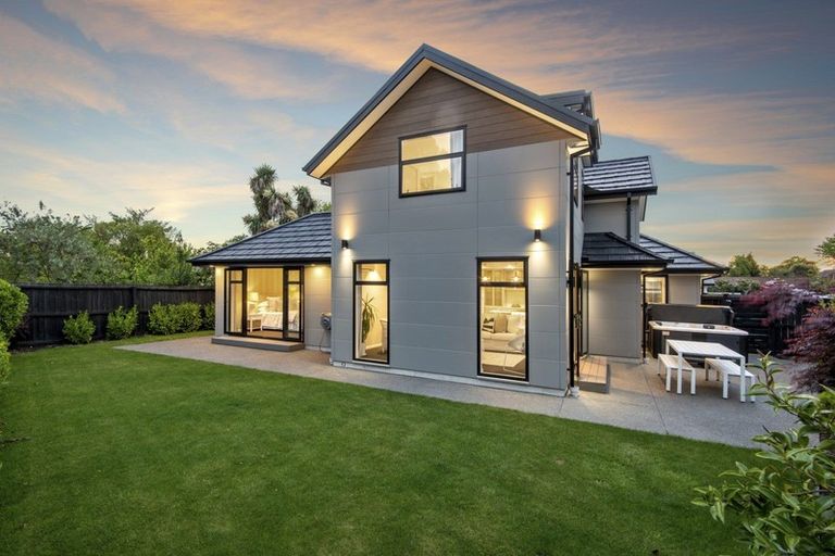 Photo of property in 16 Nightingale Place, Papanui, Christchurch, 8053