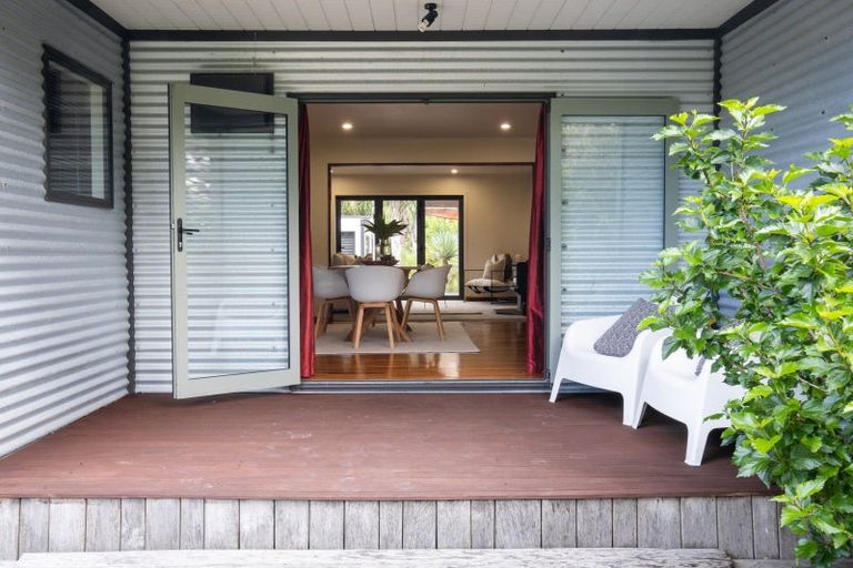 Photo of property in 280 Clifton Road, Te Awanga, 4102