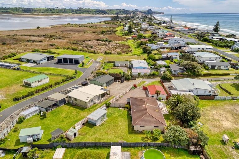 Photo of property in 508 Pukehina Parade, Pukehina, Te Puke, 3189