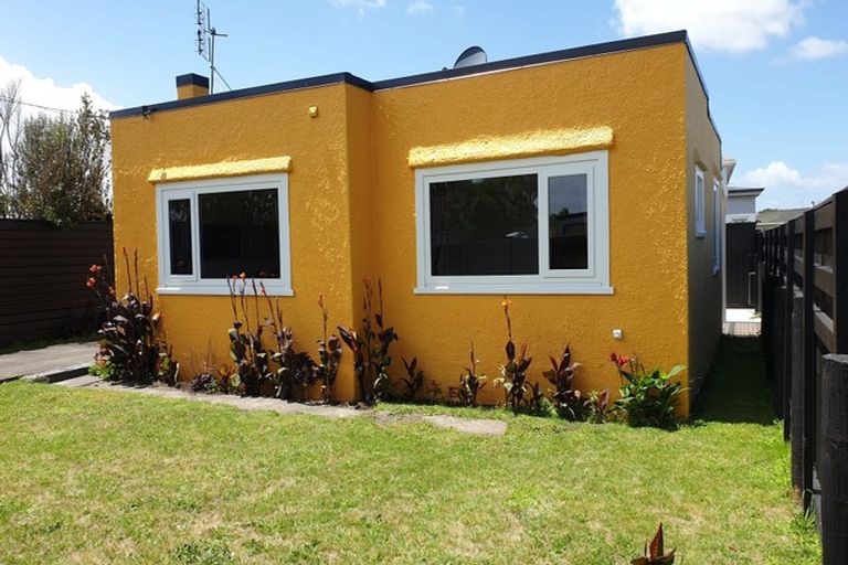 Photo of property in 8a Pharazyn Street, Gonville, Whanganui, 4500