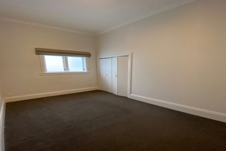 Photo of property in 20 Scarborough Terrace, Mount Victoria, Wellington, 6011