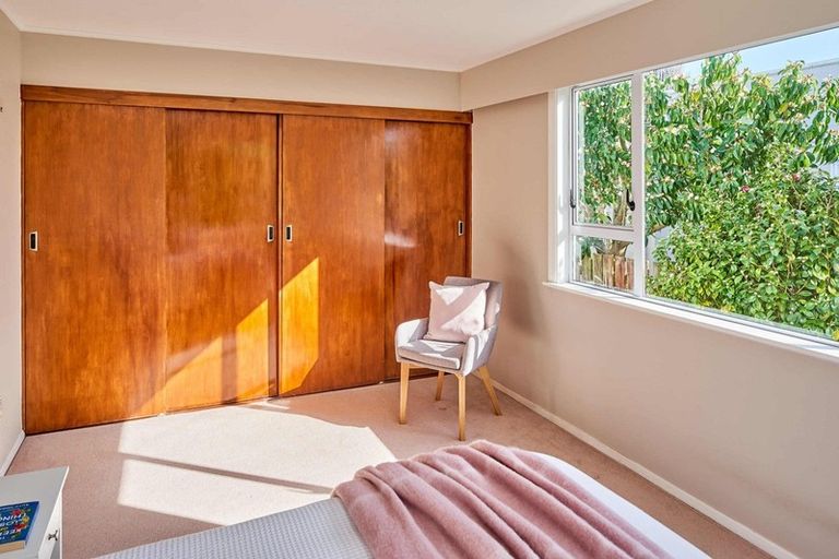 Photo of property in 18 Wyndrum Avenue, Waterloo, Lower Hutt, 5011