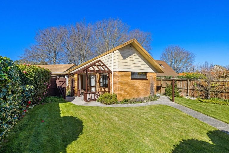 Photo of property in 24 Elvira Court, Bishopdale, Christchurch, 8053