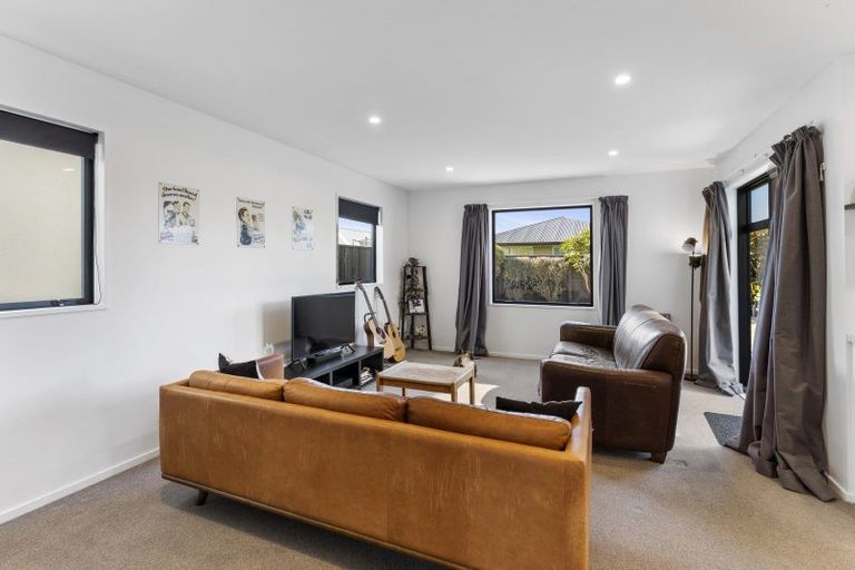 Photo of property in 83 Faringdon Boulevard, Rolleston, 7615