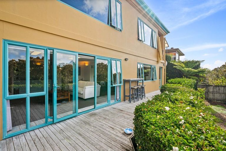 Photo of property in 22 Marguerita Place, West Harbour, Auckland, 0618
