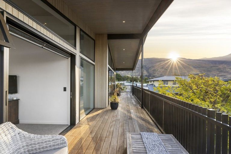 Photo of property in 160 Upton Street, Wanaka, 9305