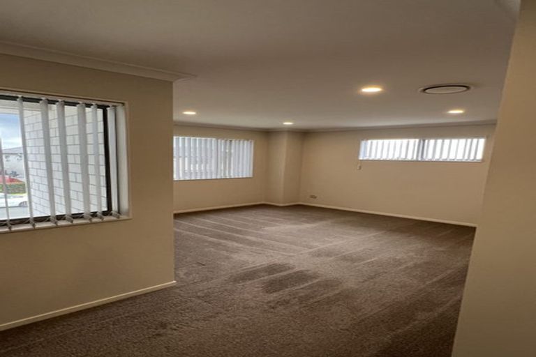 Photo of property in 16 Hikuawa Road, Flat Bush, Auckland, 2019