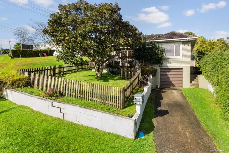 Photo of property in 1/8 Alexander Avenue, Torbay, Auckland, 0630