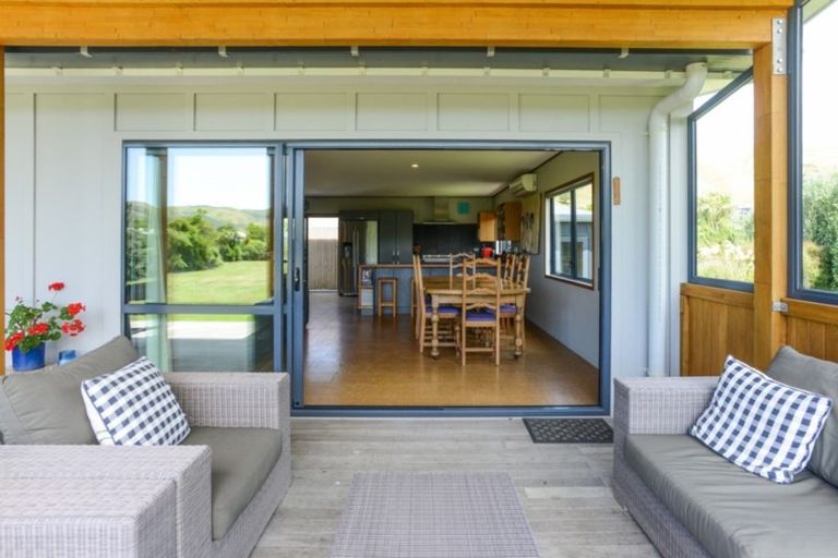 Photo of property in 43 Shoal Beach Road, Aramoana, Waipawa, 4271
