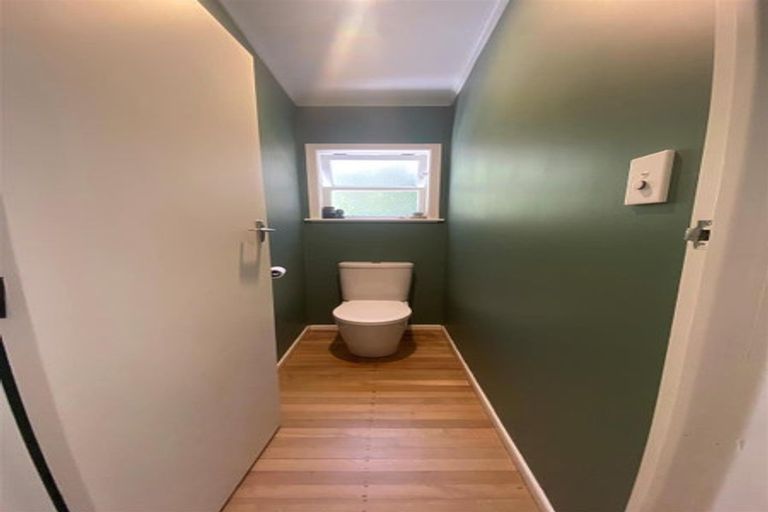 Photo of property in 153 Laingholm Drive, Laingholm, Auckland, 0604