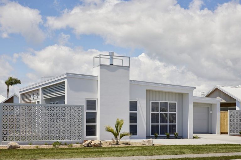 Photo of property in 16 Montiicola Drive, Papamoa Beach, Papamoa, 3118