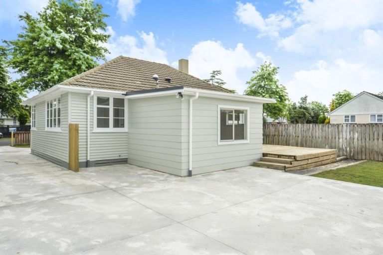 Photo of property in 82 Holland Road, Fairfield, Hamilton, 3214