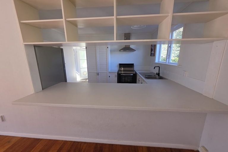 Photo of property in 24 Alexander Road, Raumati Beach, Paraparaumu, 5032