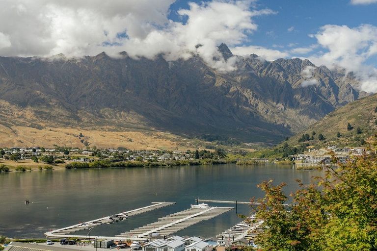 Photo of property in 25b Marina Drive, Frankton, Queenstown, 9300