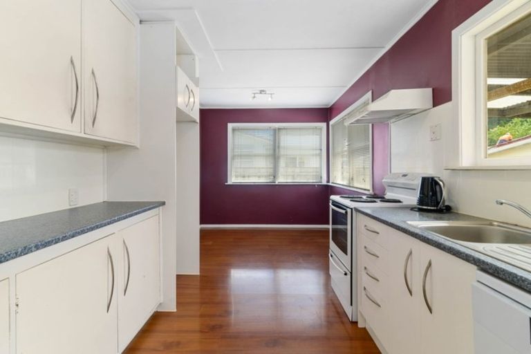 Photo of property in 37 Fairview Road, Western Heights, Rotorua, 3015