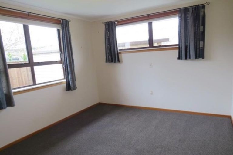 Photo of property in 10 Blenheim Place, Vogeltown, New Plymouth, 4310