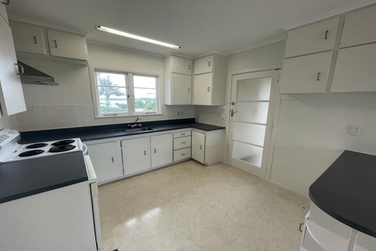 Photo of property in 27 Sherwood Road, Onerahi, Whangarei, 0110