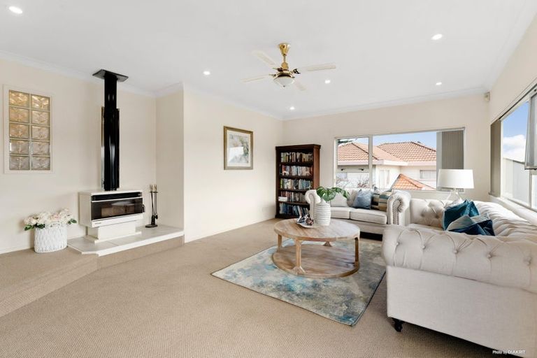 Photo of property in 1/7 Delamare Court, Sunnynook, Auckland, 0632