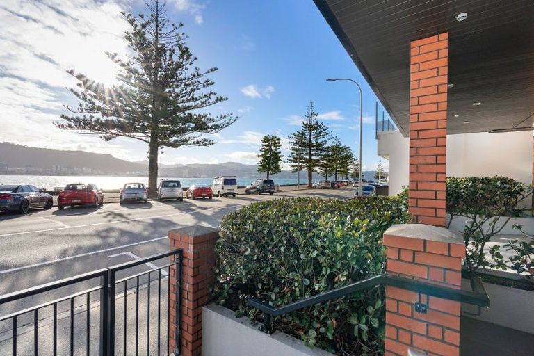Photo of property in 286 Oriental Parade, Oriental Bay, Wellington, 6011