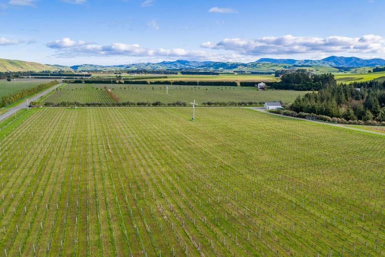 Photo of property in Redbank Estate, 224 Te Muna Road, Martinborough, 5784