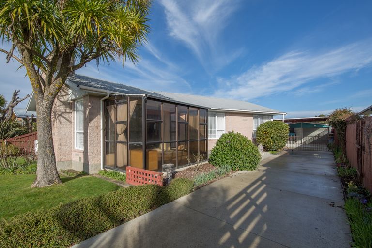 Photo of property in 23 Monowai Crescent, North New Brighton, Christchurch, 8083