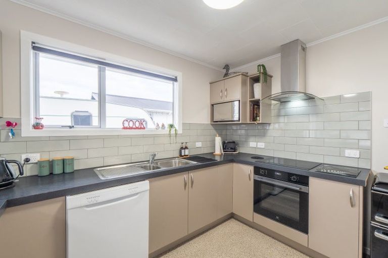 Photo of property in 45 Edinburgh Crescent, Waikiwi, Invercargill, 9810