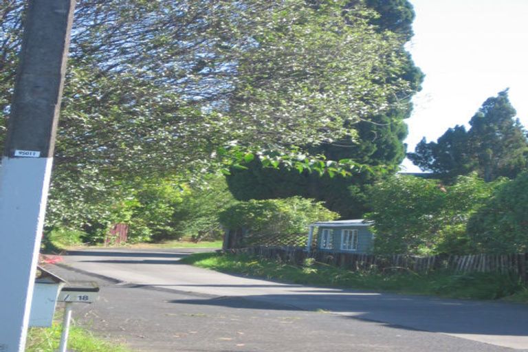 Photo of property in 1/20 Tonar Street, Northcote, Auckland, 0627