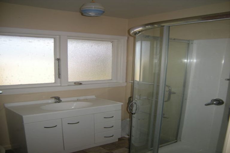 Photo of property in High Street, Leeston, 7632