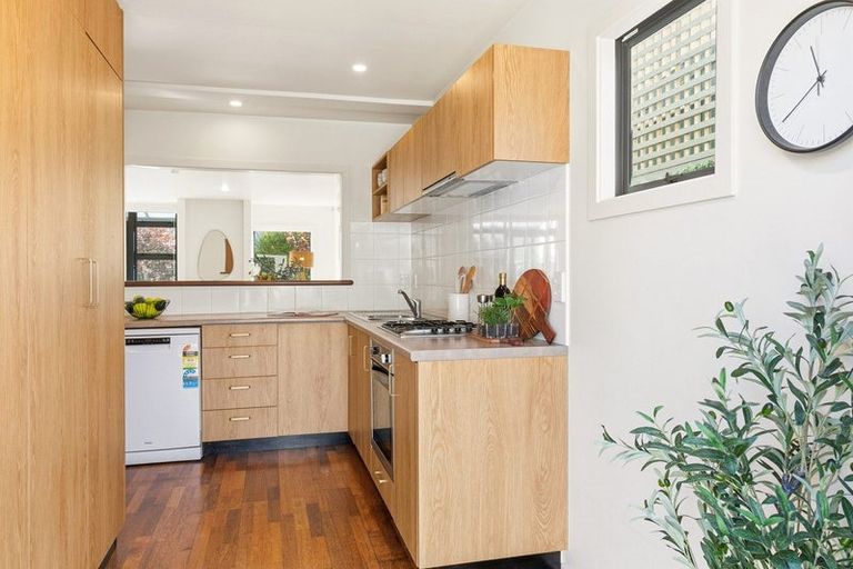 Photo of property in 2d Hatton Street, Karori, Wellington, 6012