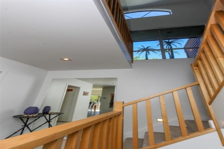 Photo of property in 15 Shortland Street, Lower Vogeltown, New Plymouth, 4310