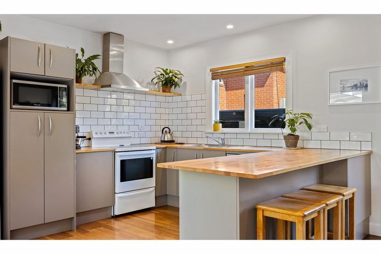 Photo of property in 14 Deyell Crescent, Sydenham, Christchurch, 8023