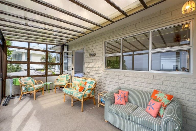 Photo of property in 107 Howard Road, Orere Point, Papakura, 2585