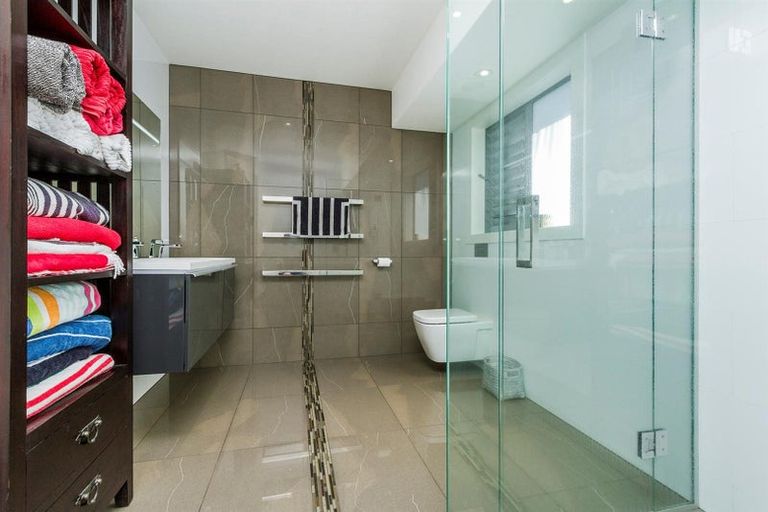 Photo of property in 11 Eric Price Avenue, Takapuna, Auckland, 0620