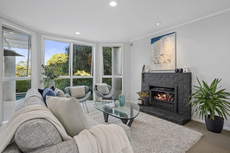 Photo of property in 6a Terrylyn Drive, Hillcrest, Auckland, 0627