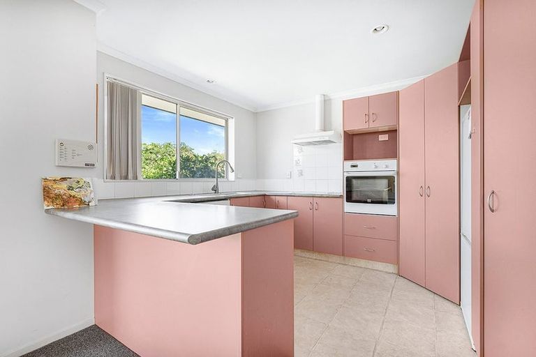 Photo of property in 17 Farnham Close, Rototuna North, Hamilton, 3210