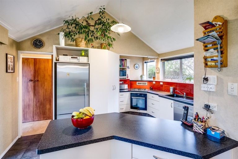 Photo of property in 34 Meeanee Road, Taradale, Napier, 4112