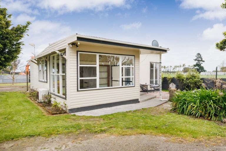 Photo of property in 158a-b Walkers Road, Longburn, Palmerston North, 4477