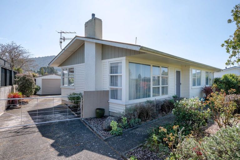 Photo of property in 9 Totaravale Street, Pukehangi, Rotorua, 3015