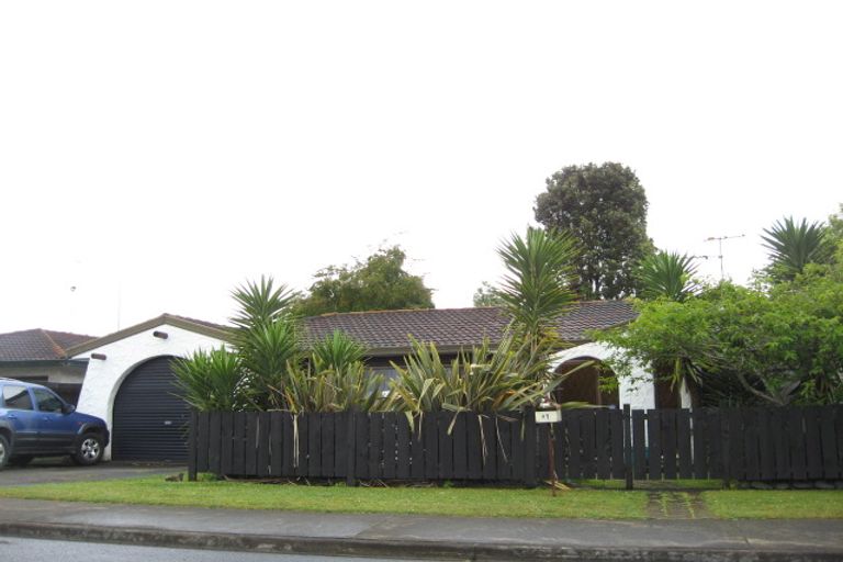 Photo of property in 18 Sunnypark Avenue, Rosehill, Papakura, 2113