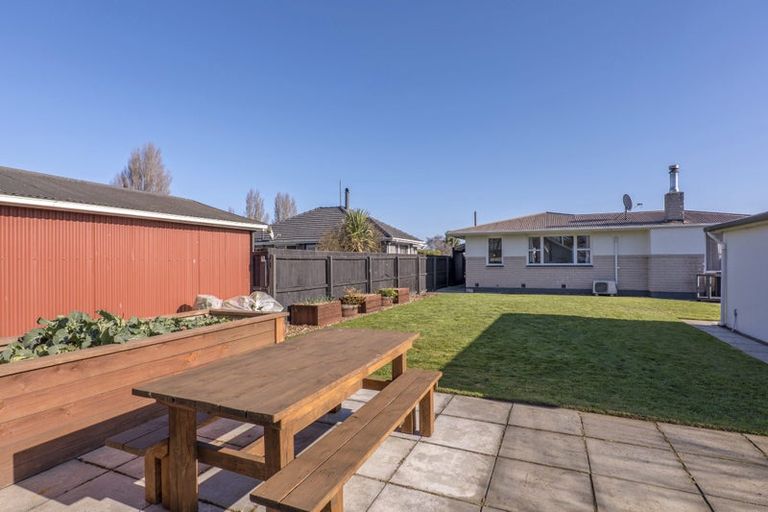 Photo of property in 132 Grimseys Road, Redwood, Christchurch, 8051