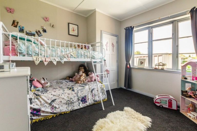 Photo of property in 107 Mackenzie Street, Winton, 9720