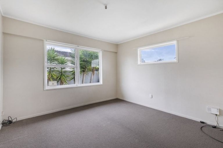 Photo of property in 76 Thompson Terrace, Manurewa, Auckland, 2102
