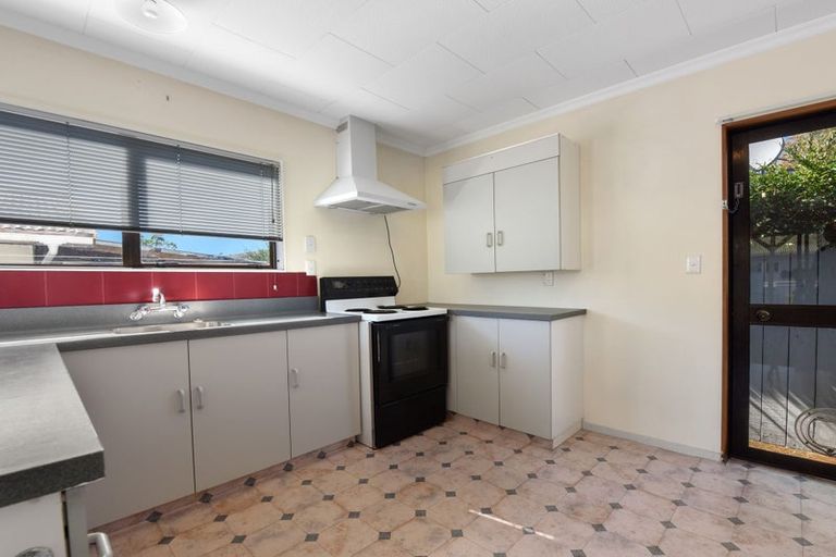 Photo of property in 2/8 Browning Crescent, Stoke, Nelson, 7011