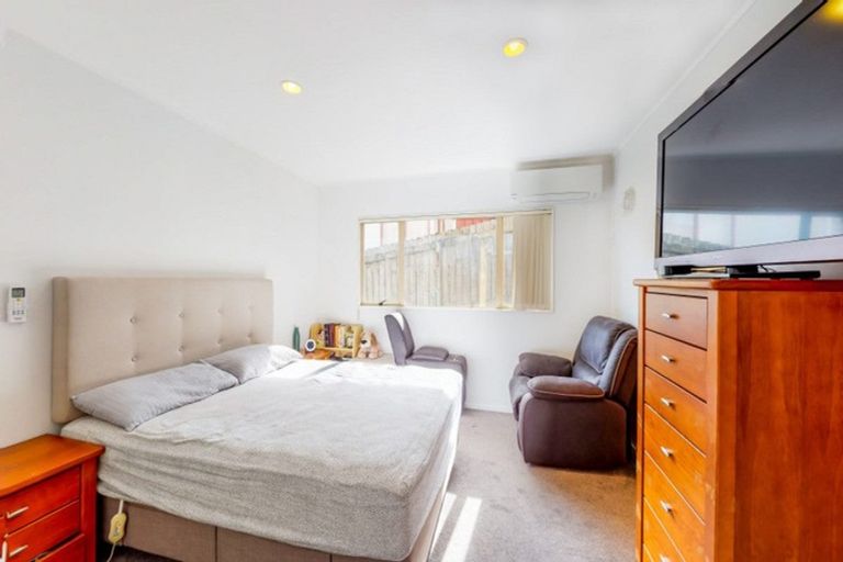 Photo of property in 3/692 Whangaparaoa Road, Stanmore Bay, Whangaparaoa, 0932