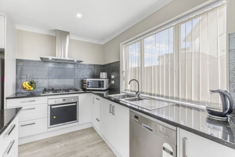 Photo of property in 89 Naylors Drive, Mangere, Auckland, 2022